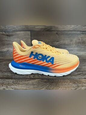 LIKE NEW HOKA Mach 5 'Impala Vibrant Orange SZ 8D